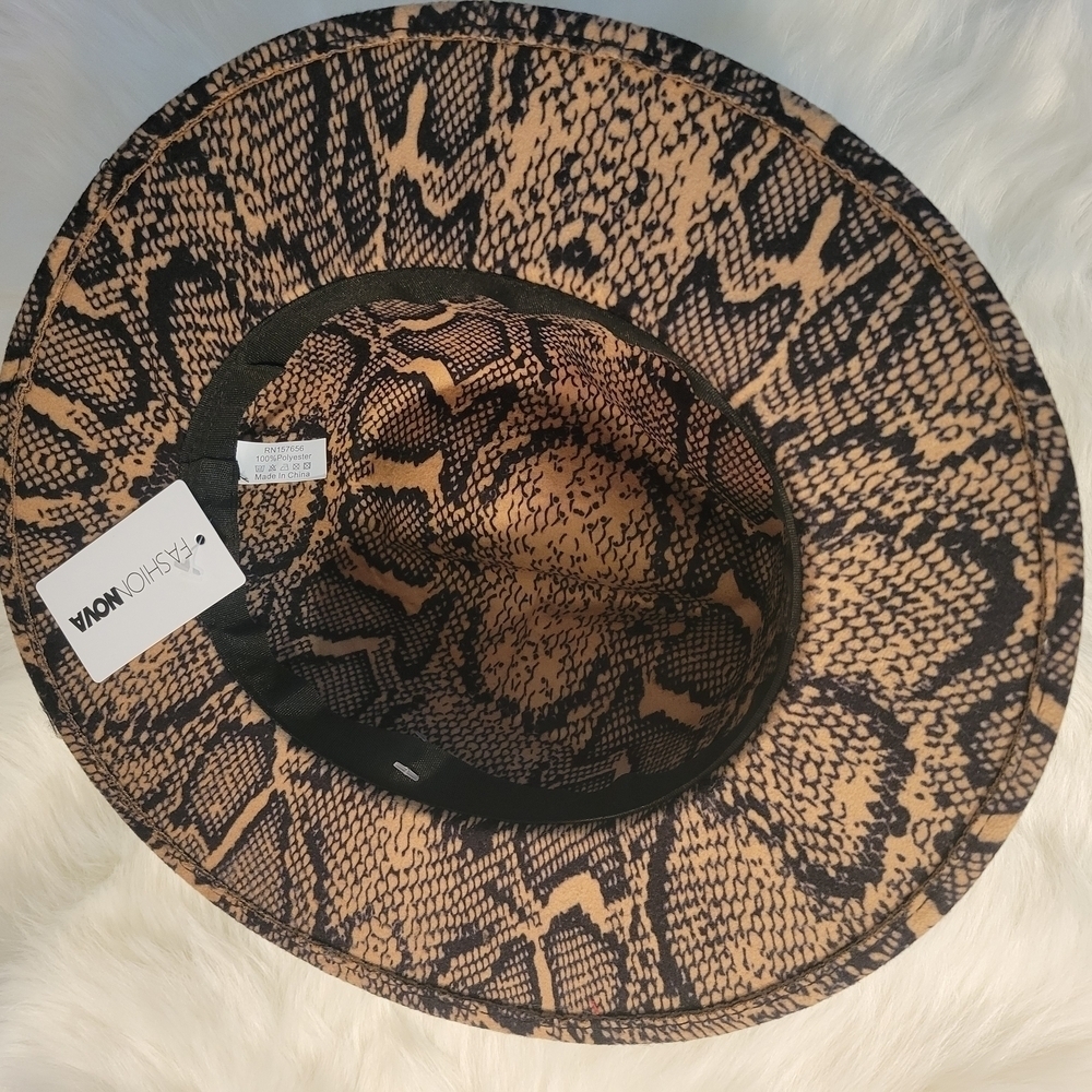 Tan and Black Reptile Skin Pattern - Picture 5 of 11